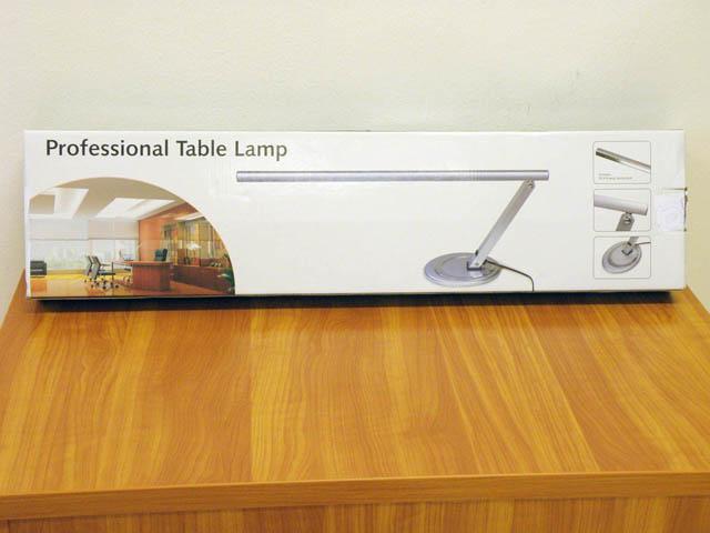 Fluorescent desk lamp