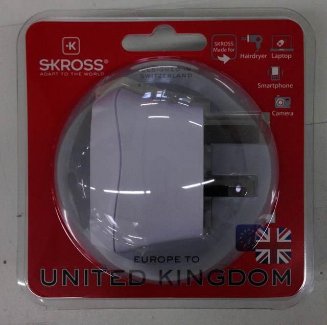 Travel plug adapter