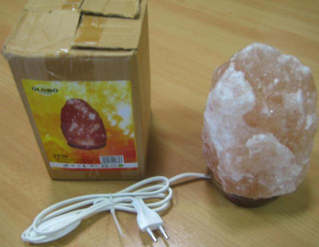 Salt crystal lamp