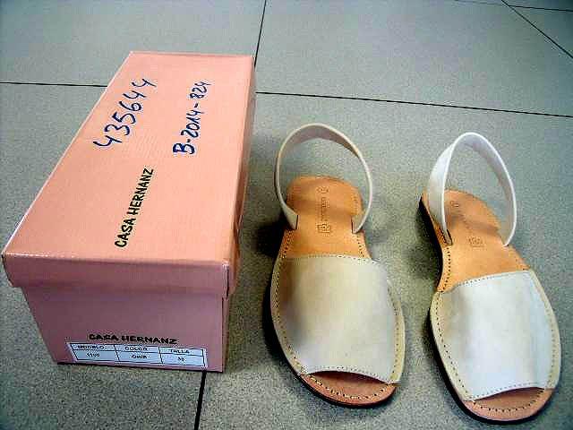 Ladies' sandals