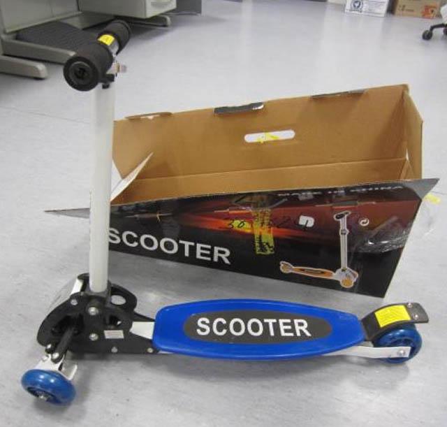 Two- and three-wheeled scooters
